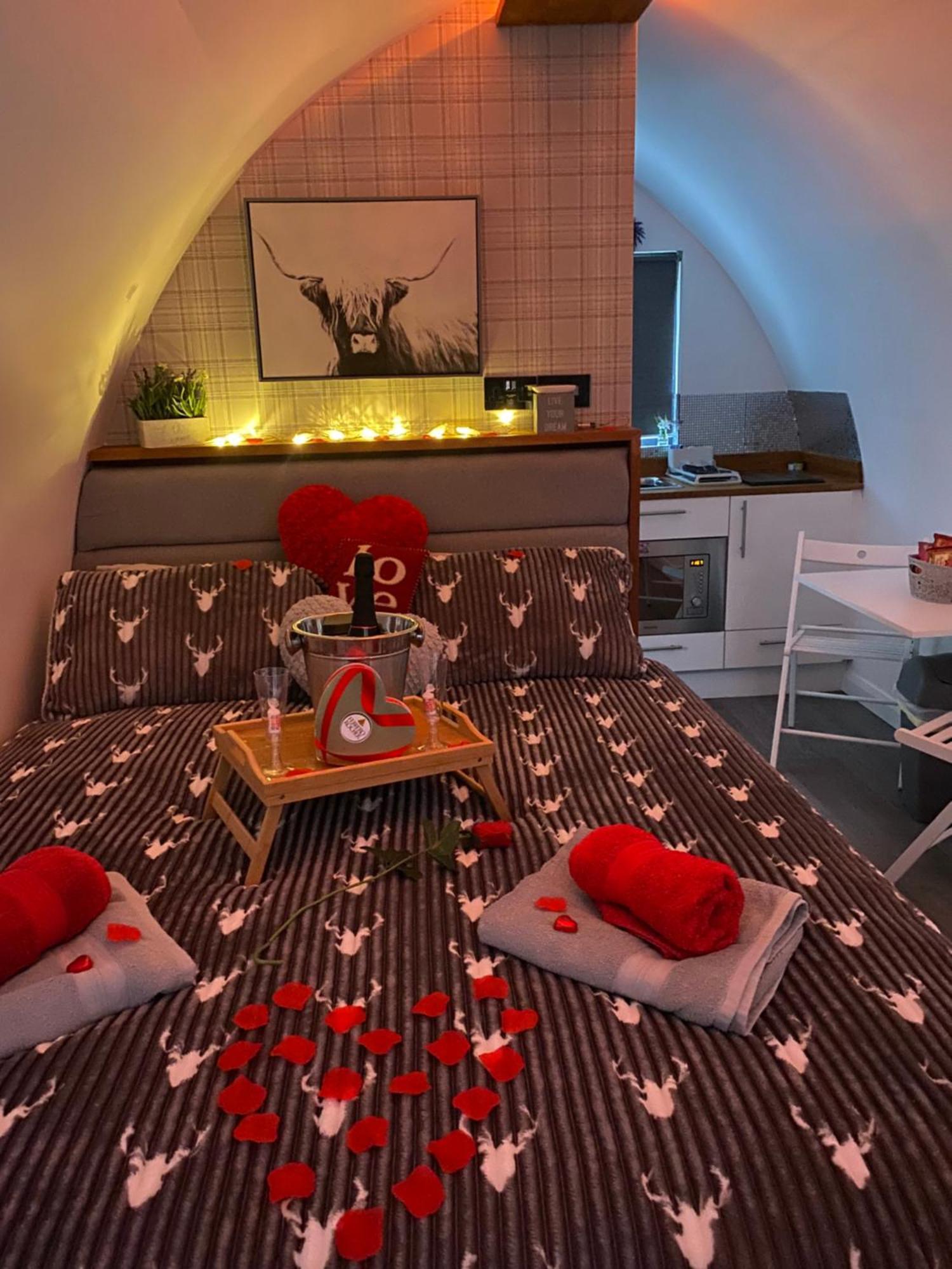Bonnyview Glamping Hotel บัลลีคาสเซิล ภายนอก รูปภาพ